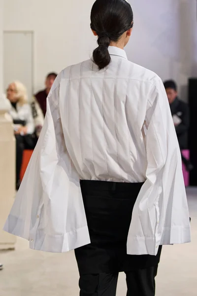 Look 97
